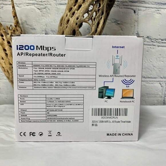 WiFi Extender Repeater Router 1200Mbps - Picture 2 of 8